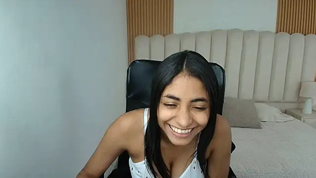 shaneelle online show from May 2026 12:09:02 PM