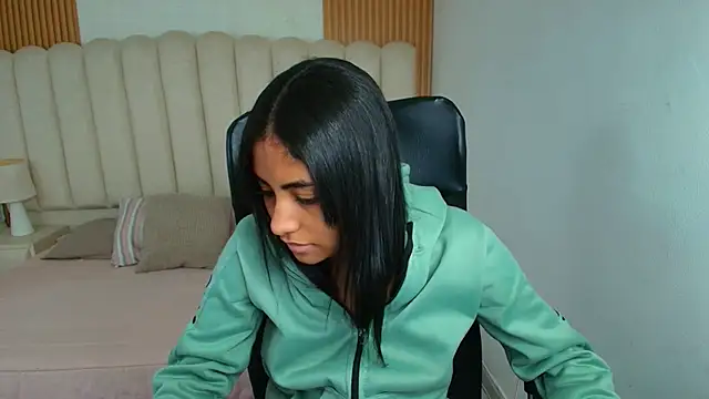 shaneelle online show from February 2026 03:04:01 AM