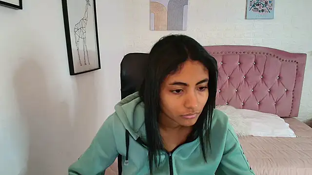 shaneelle online show from November 2025 03:06:02 AM