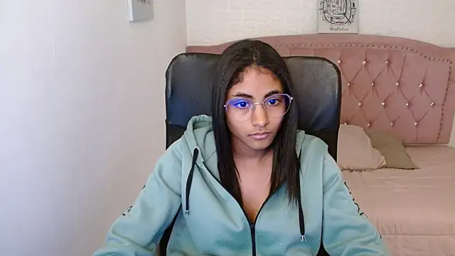 shaneelle online show from March 2025 09:21:01 AM