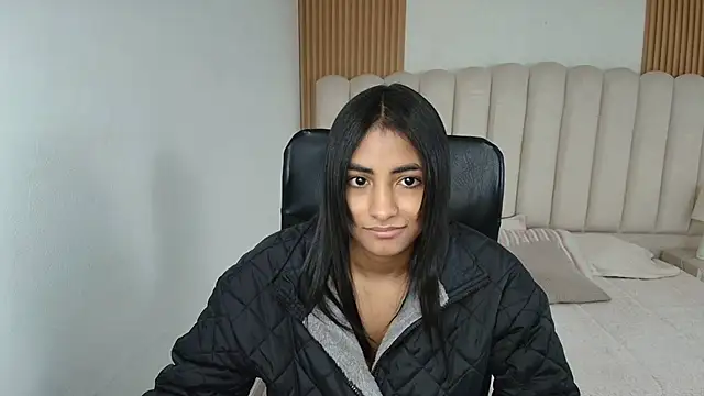 shaneelle online show from April 2026 12:12:02 PM