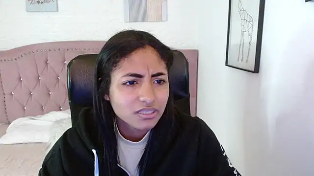 shaneelle online show from November 2025 03:10:02 AM