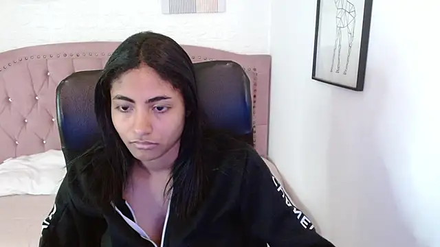 shaneelle online show from November 2025 03:12:02 AM