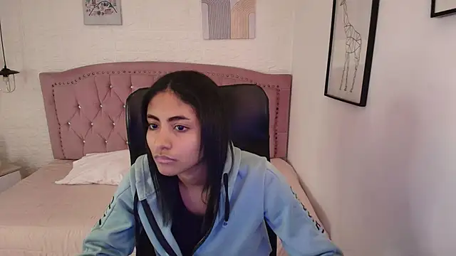 shaneelle online show from November 2025 03:10:01 AM