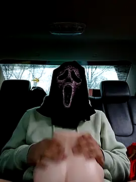 Alfrendino44 online show from November 2025 09:04:01 PM