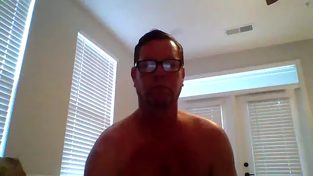 Goldenbear3111 online show from April 2026 10:12:02 PM