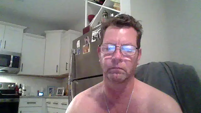 Goldenbear3111 online show from March 2026 02:41:02 AM