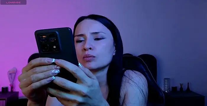 cristal hilton 10 online show from February 2026 12:18:02 AM