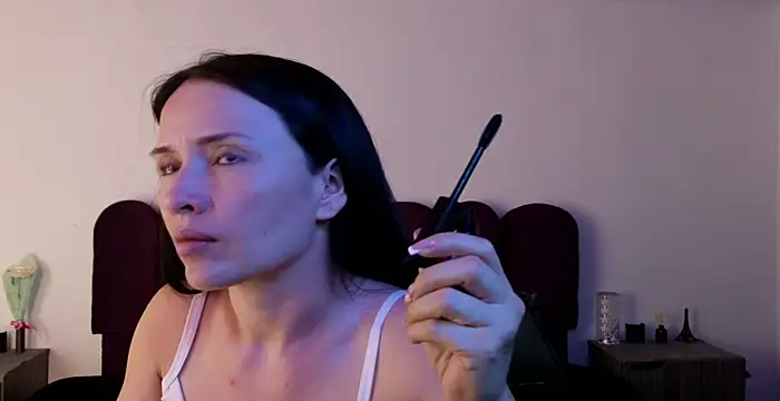 cristal hilton 10 online show from February 2026 11:04:02 PM