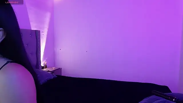 cristal hilton 10 online show from January 2026 07:04:01 AM