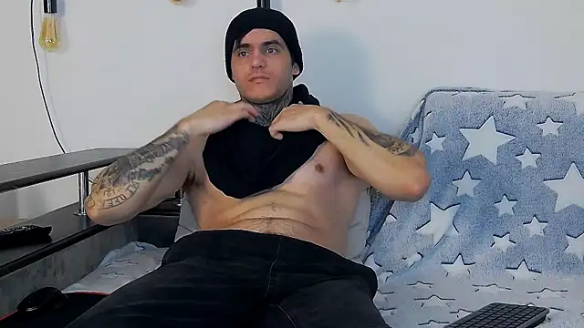 Snapshot of CarterCole chatting on December 2025 09:26:01 AM CarterCole online show from December 2025 09:26:01 AM