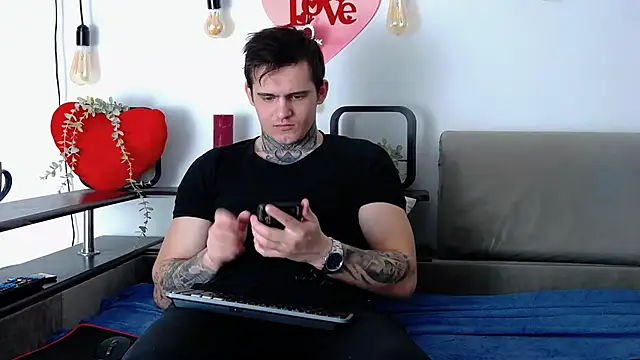 Snapshot of CarterCole chatting on February 2025 08:00:02 AM CarterCole online show from February 2025 08:00:02 AM