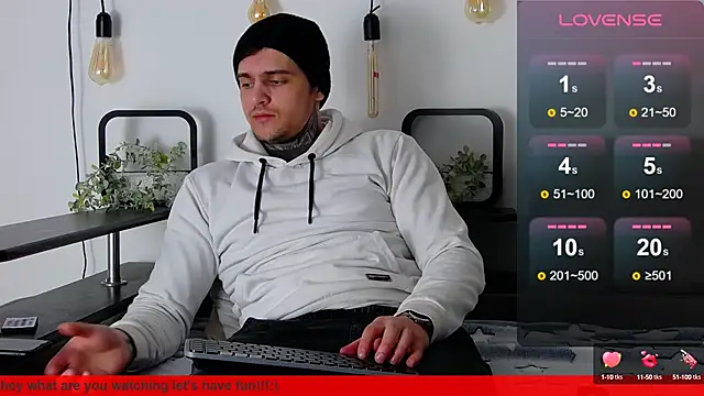 Snapshot of CarterCole chatting on February 2025 07:45:02 AM CarterCole online show from February 2025 07:45:02 AM