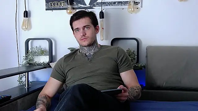 Snapshot of CarterCole chatting on March 2025 08:40:02 AM CarterCole online show from March 2025 08:40:02 AM