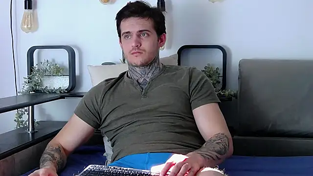 Snapshot of CarterCole chatting on March 2025 11:47:02 AM CarterCole online show from March 2025 11:47:02 AM