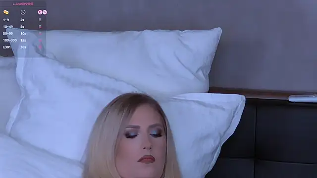 OndinaNoir online show from November 2025 07:02:02 PM