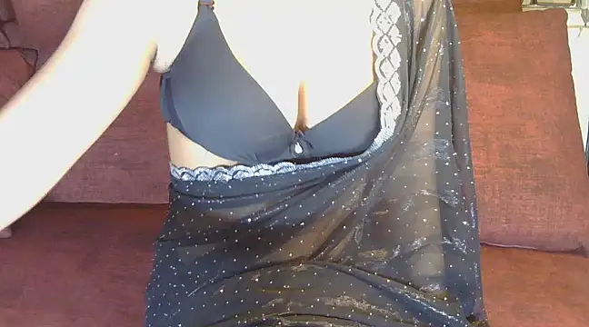 Snapshot of sexy_shivi chatting on February 2025 05:37:01 PM sexy shivi online show from February 2025 05:37:01 PM