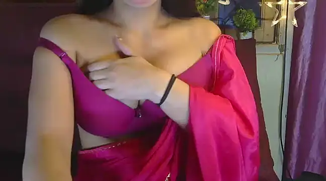 Snapshot of sexy_shivi chatting on January 2025 05:49:01 PM sexy shivi online show from January 2025 05:49:01 PM