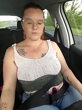 XXJulieXXhot online show from April 2026 07:48:01 AM