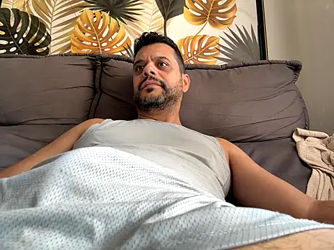 HornyBeachBoyBR online show from April 2026 01:59:02 PM