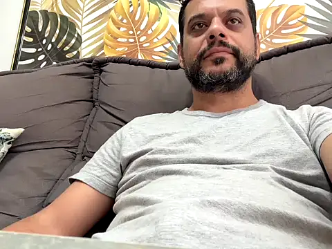HornyBeachBoyBR online show from May 2026 02:20:01 PM