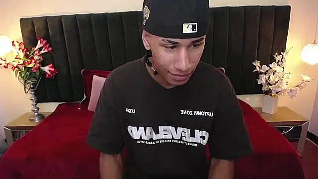 soft attraction online show from February 2026 07:36:01 PM