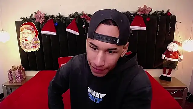 soft attraction online show from December 2025 07:46:01 PM