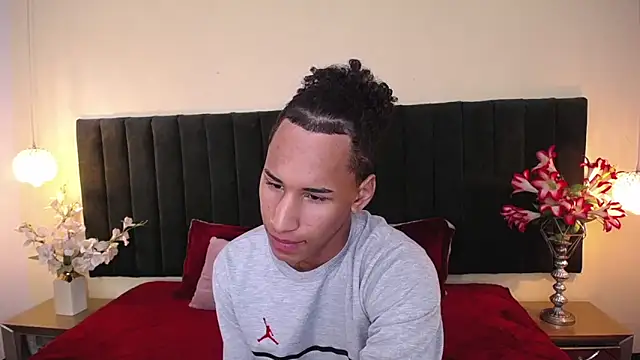 soft attraction online show from November 2025 08:02:02 PM