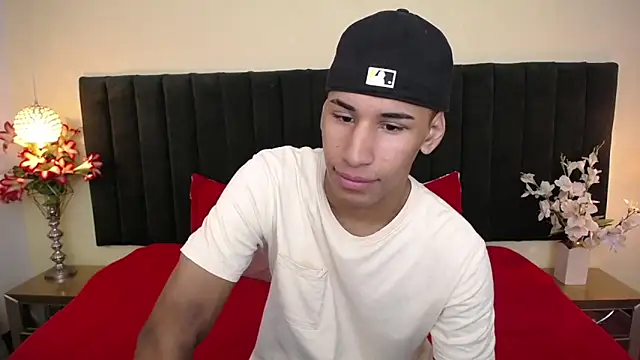 soft attraction online show from April 2026 07:33:01 PM