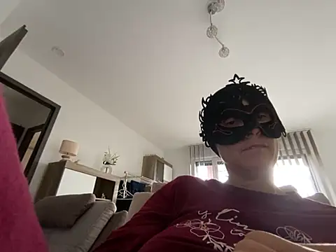 Marilou1983 online show from October 2025 10:25:02 AM