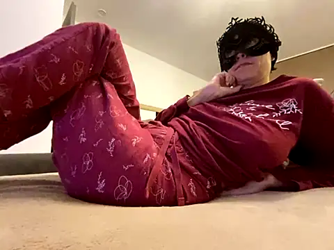 Marilou1983 online show from November 2025 04:55:02 PM