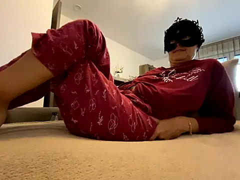 Marilou1983 online show from November 2025 08:18:02 AM