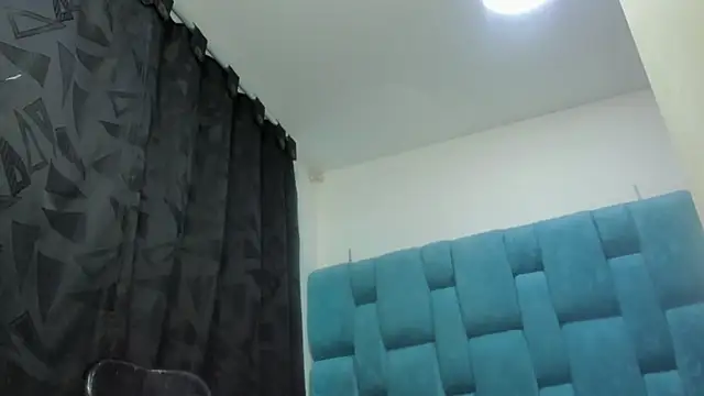 Snapshot of dirtygirl_hot chatting on September 2025 05:18:01 PM dirtygirl hot online show from September 2025 05:18:01 PM