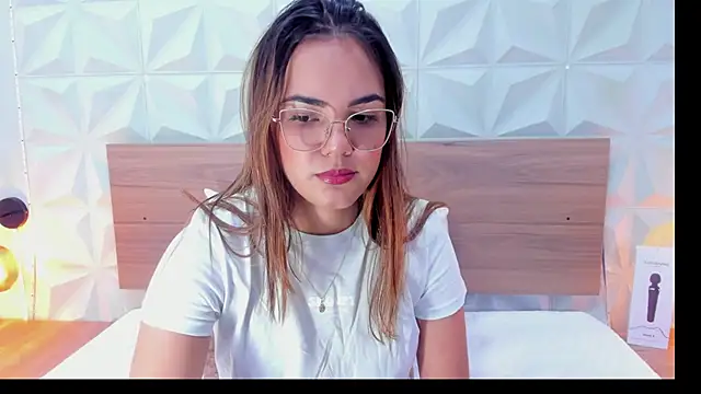 Stacey white  online show from March 2025 08:14:01 PM