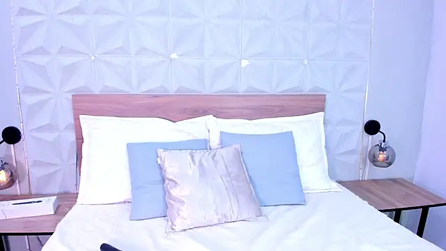 Stacey white  online show from April 2026 08:04:02 PM