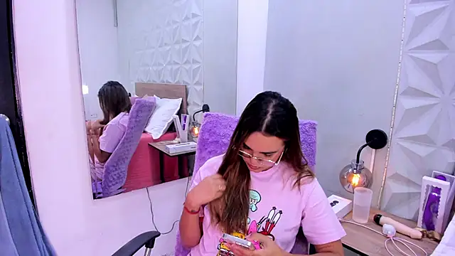 Stacey white  online show from February 2026 08:17:01 PM