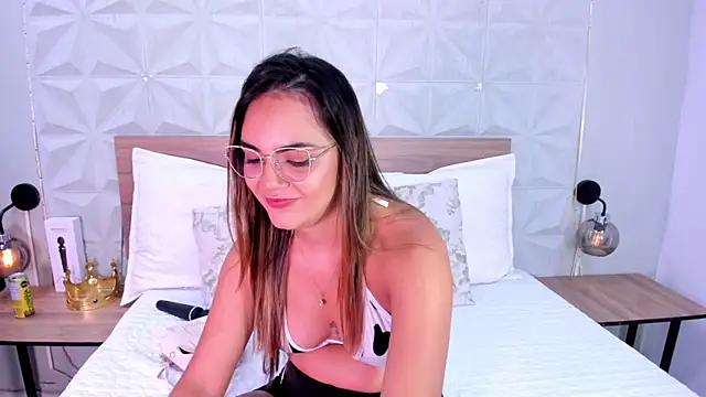 Stacey white  online show from May 2026 08:12:01 PM