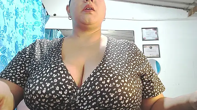 mia donatto369 online show from September 2025 08:48:02 PM