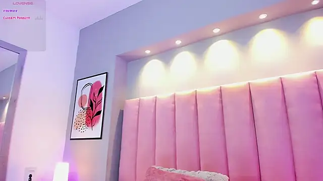 Snapshot of KeilyRoss chatting on September 2025 09:00:01 PM KeilyRoss online show from September 2025 09:00:01 PM