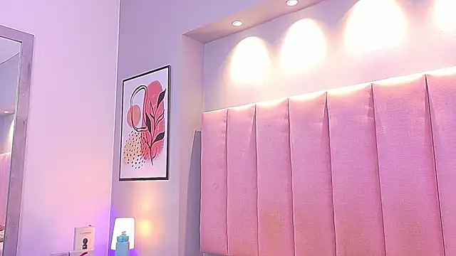 KeilyRoss online show from February 2026 08:25:01 PM