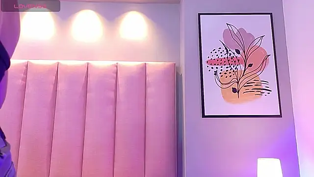 Snapshot of KeilyRoss chatting on November 2025 08:31:01 PM KeilyRoss online show from November 2025 08:31:01 PM