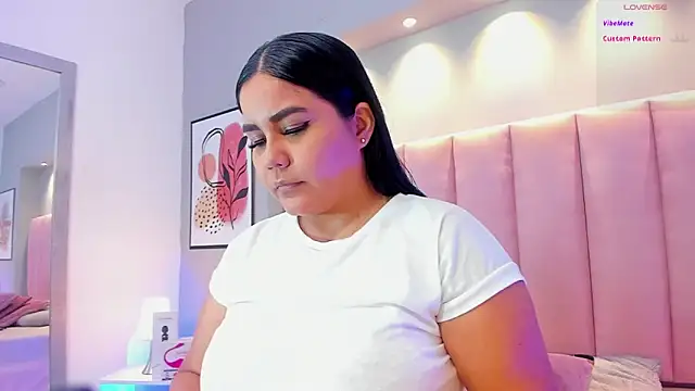 Snapshot of KeilyRoss chatting on October 2025 09:05:01 PM KeilyRoss online show from October 2025 09:05:01 PM