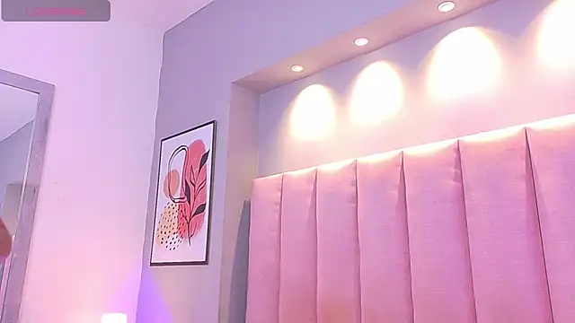 Snapshot of KeilyRoss chatting on November 2025 12:20:01 AM KeilyRoss online show from November 2025 12:20:01 AM