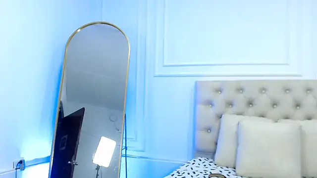 Snapshot of lola_red95 chatting on November 2025 07:29:02 PM lola red95 online show from November 2025 07:29:02 PM