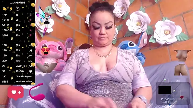 IngritBitch online show from November 2025 02:28:01 PM