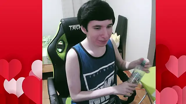 Snapshot of Twink_martinboy chatting on March 2025 02:03:01 AM Twink martinboy online show from March 2025 02:03:01 AM