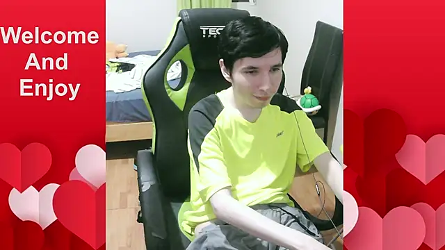 Snapshot of Twink_martinboy chatting on May 2026 10:57:01 PM Twink martinboy online show from May 2026 10:57:01 PM