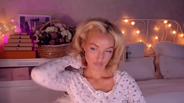 aestetick online show from December 2025 08:47:01 AM