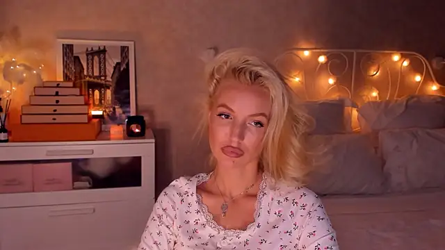 aestetick online show from January 2026 05:27:02 PM