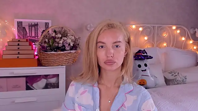 aestetick online show from October 2025 05:08:02 AM